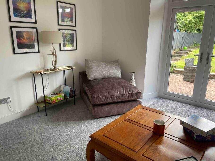 Fantastic Home In Brightons, Falkirk. Polmont Exteriér fotografie