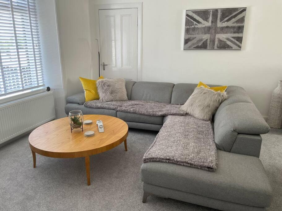 Fantastic Home In Brightons, Falkirk. Polmont Exteriér fotografie